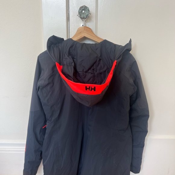 Helly Hansen Insulated Ski Jacket (very lightly worn!) - Picture 3 of 7